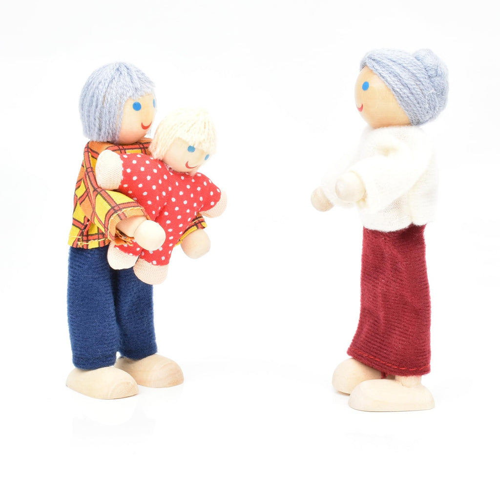 Wooden Dollhouse Dolls Family Set of 7 Miniature Figures and 2 Pets P919